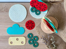 Load image into Gallery viewer, Wood &amp; Felt Taco Play Set
