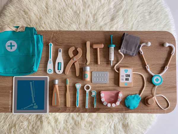 Wooden Doctor/Dentist Play Kit